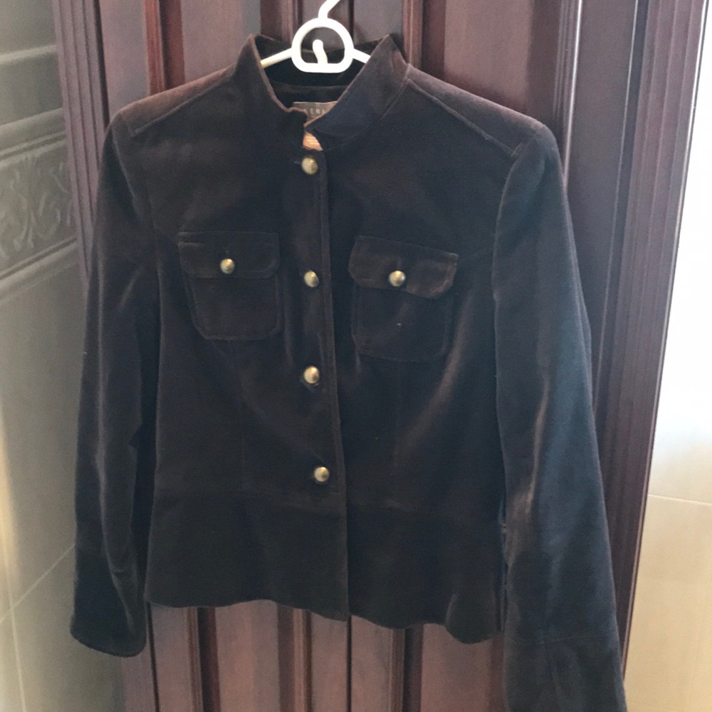 Fitted velvet peplum blazer